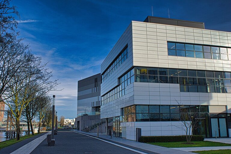 Universitas Galuh: Menjadi Pusat Pendidikan Unggulan di Indonesia