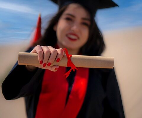Peran dan Kontribusi Universitas Swasta dalam Pengembangan Pendidikan Tinggi di Indonesia